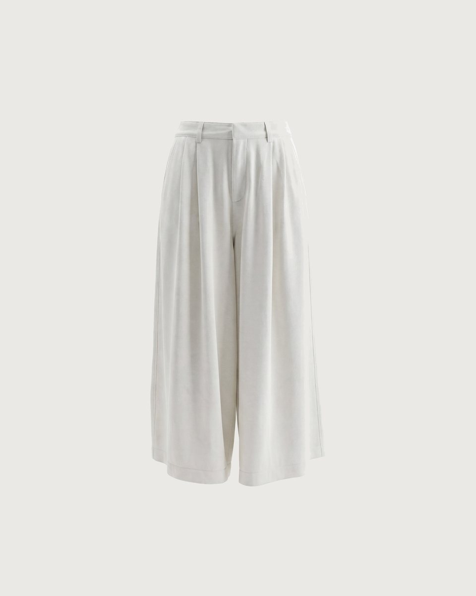 3D render of ivory Kallouchi palazzo trousers